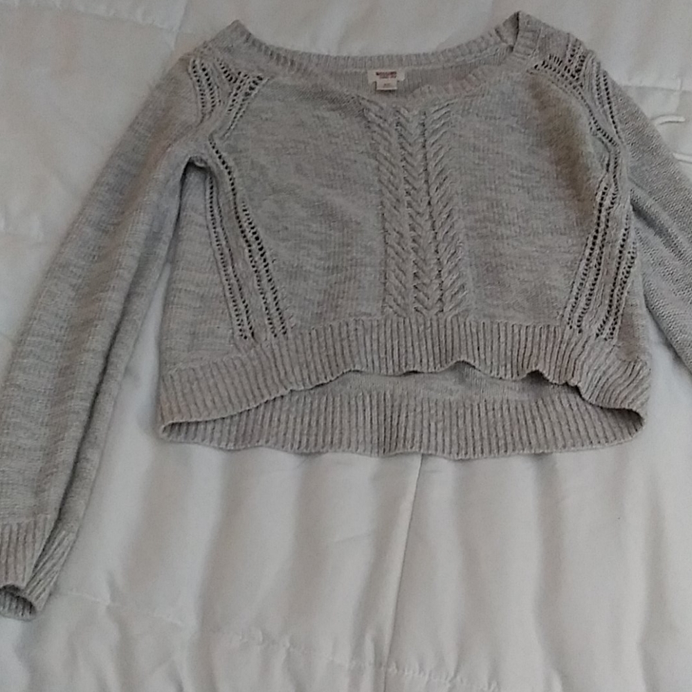 Crop top sweater